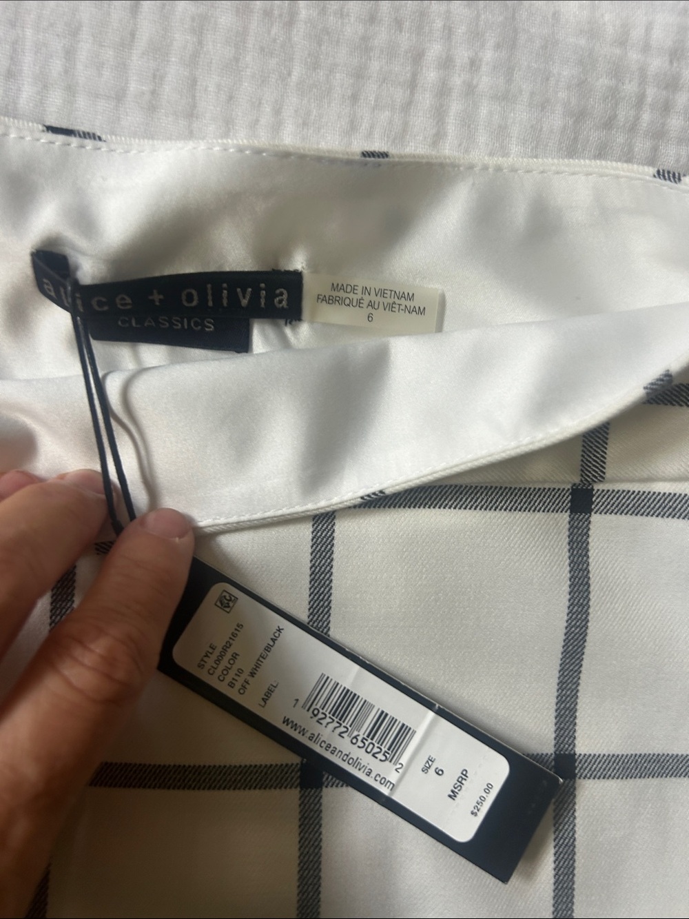 Alice + Olivia White Windowpane High-Waist Shorts - Picture 3 of 3